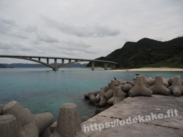旅の写真／阿嘉島の防波堤から見る阿嘉大橋