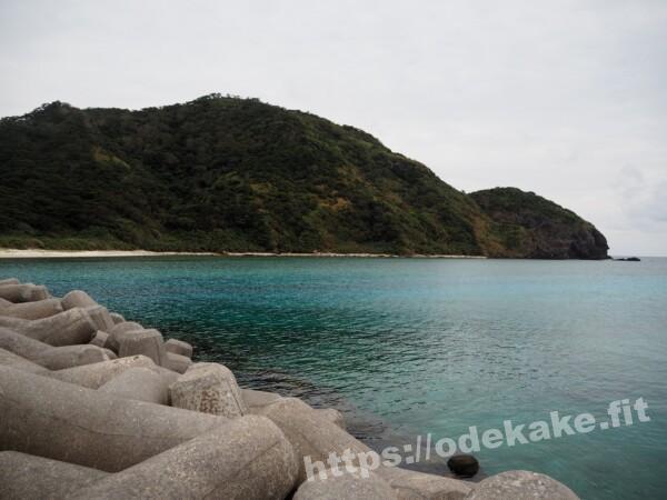旅の写真／阿嘉島の防波堤から見る慶留間島