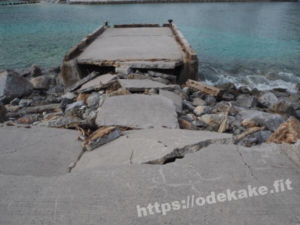 旅の写真／外地島の壊れた桟橋