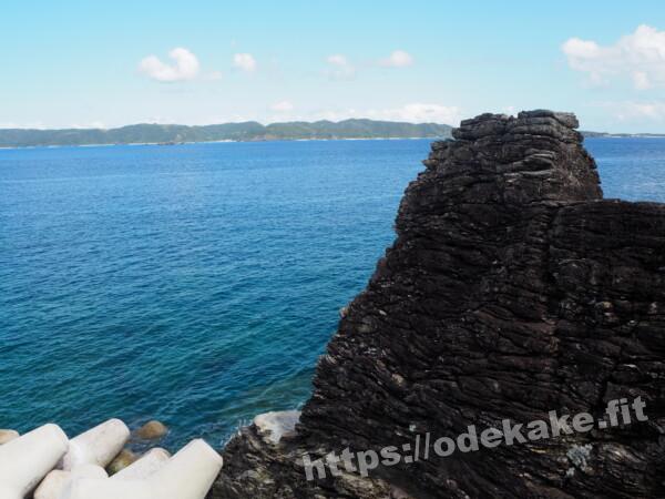 旅の写真／慶留間島の岩