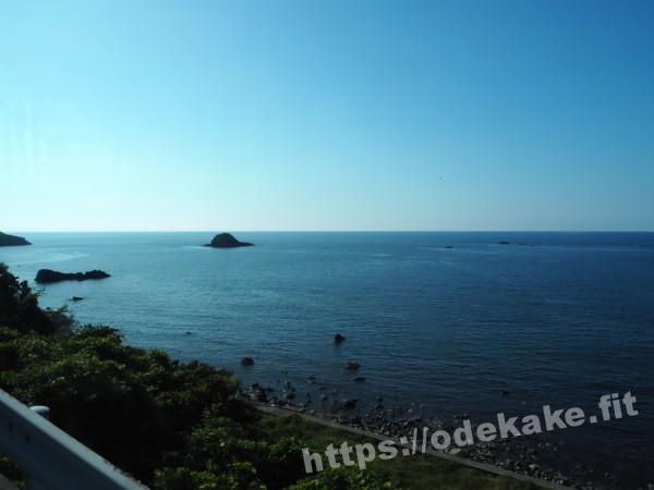 旅の写真（佐渡内海府線車窓からの景色）