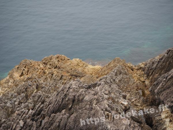 旅の写真／尖閣湾揚島遊園の崖の上