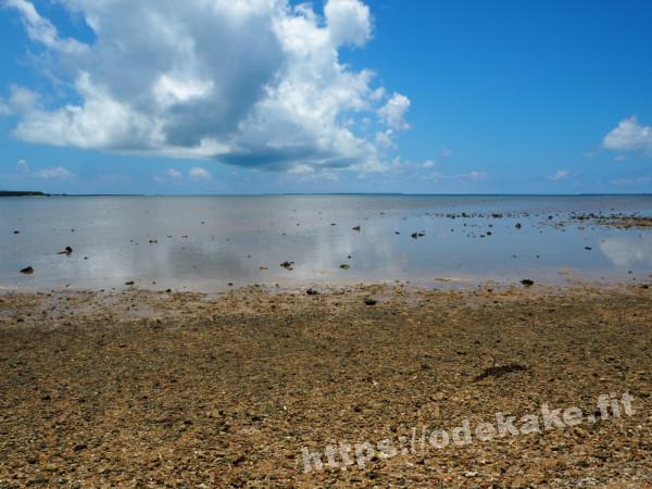 旅の写真／空が水面に映るマンタの浜